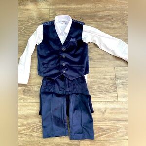 Isaac Mizrahi Blue Velvet Boys Size T 3 Piece Set - Good Condition